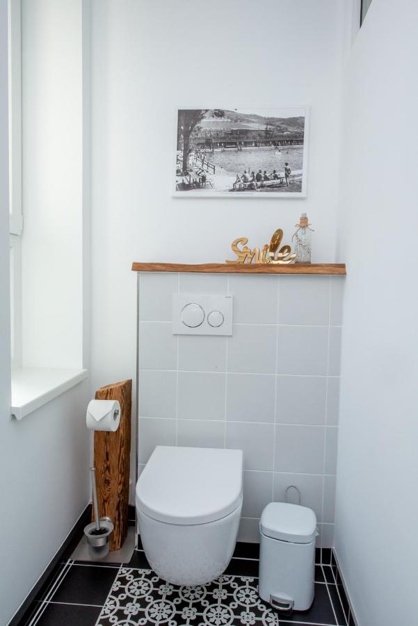 Apartment Kronprinz Zentral Mit Infrarot-Sauna ไอเซนัค ภายนอก รูปภาพ