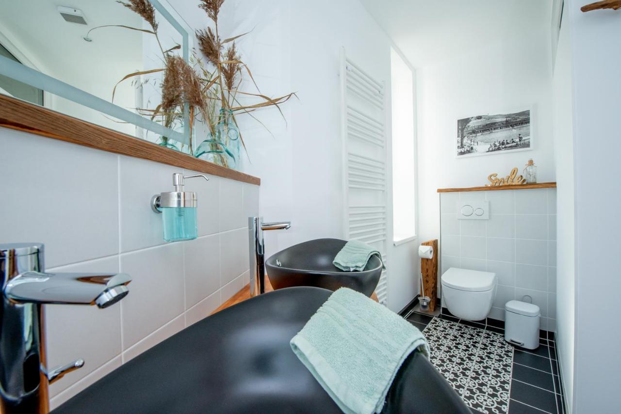 Apartment Kronprinz Zentral Mit Infrarot-Sauna ไอเซนัค ภายนอก รูปภาพ